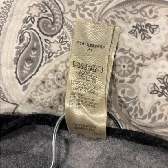 BURBERRY BLACK CHARCOAL GRAY "CHARLOTTE" REVERSIBLE CHECK PONCHO CAPE JACKET - Picture 5 of 7